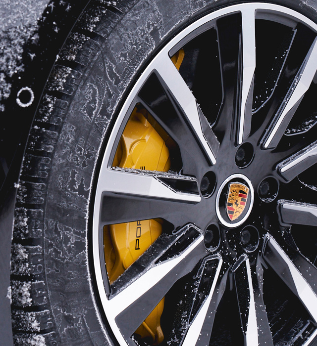Shows Picture of 1080x1350_220127-Porsche-Design-GP-Icerace_0014.jpg