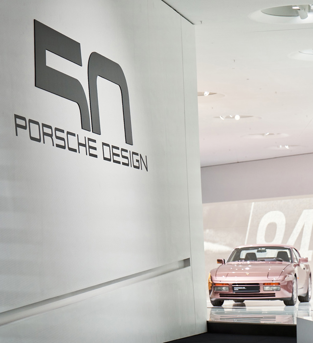 Shows Picture of 1080x1350_220118_50Y_PORSCHEDESIGN_1950.jpg