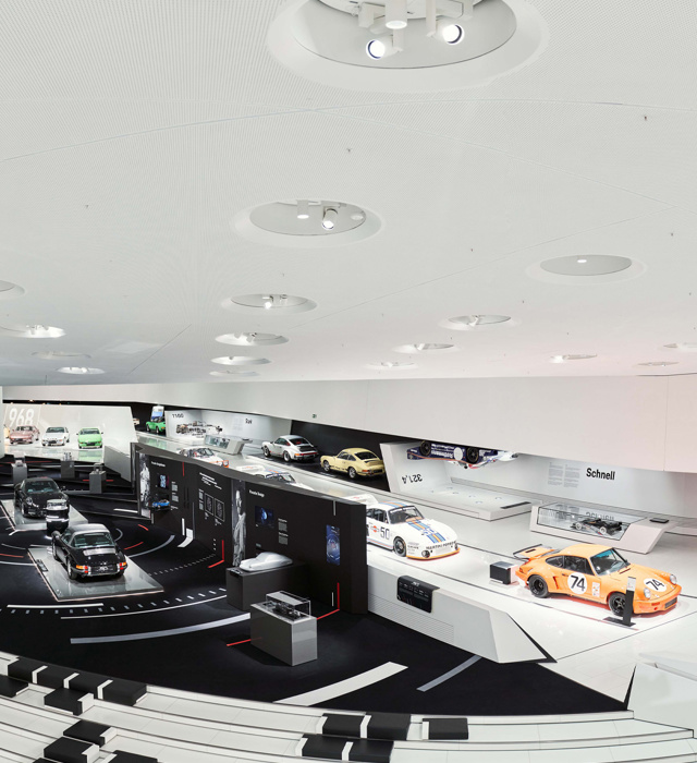 Shows Picture of 1080x1350_Porsche_Panorama-2.jpg