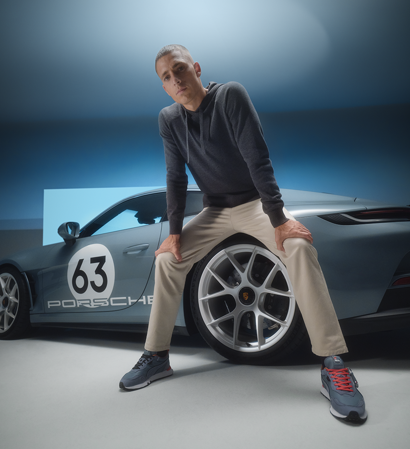 Shows Picture of 60y_fashion3.png