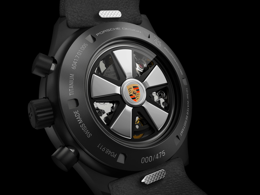 Shows Picture of Chrono_75Y_Content_Slider_2_Backview_Black_Leatherstrap_Fuchsfelge.png