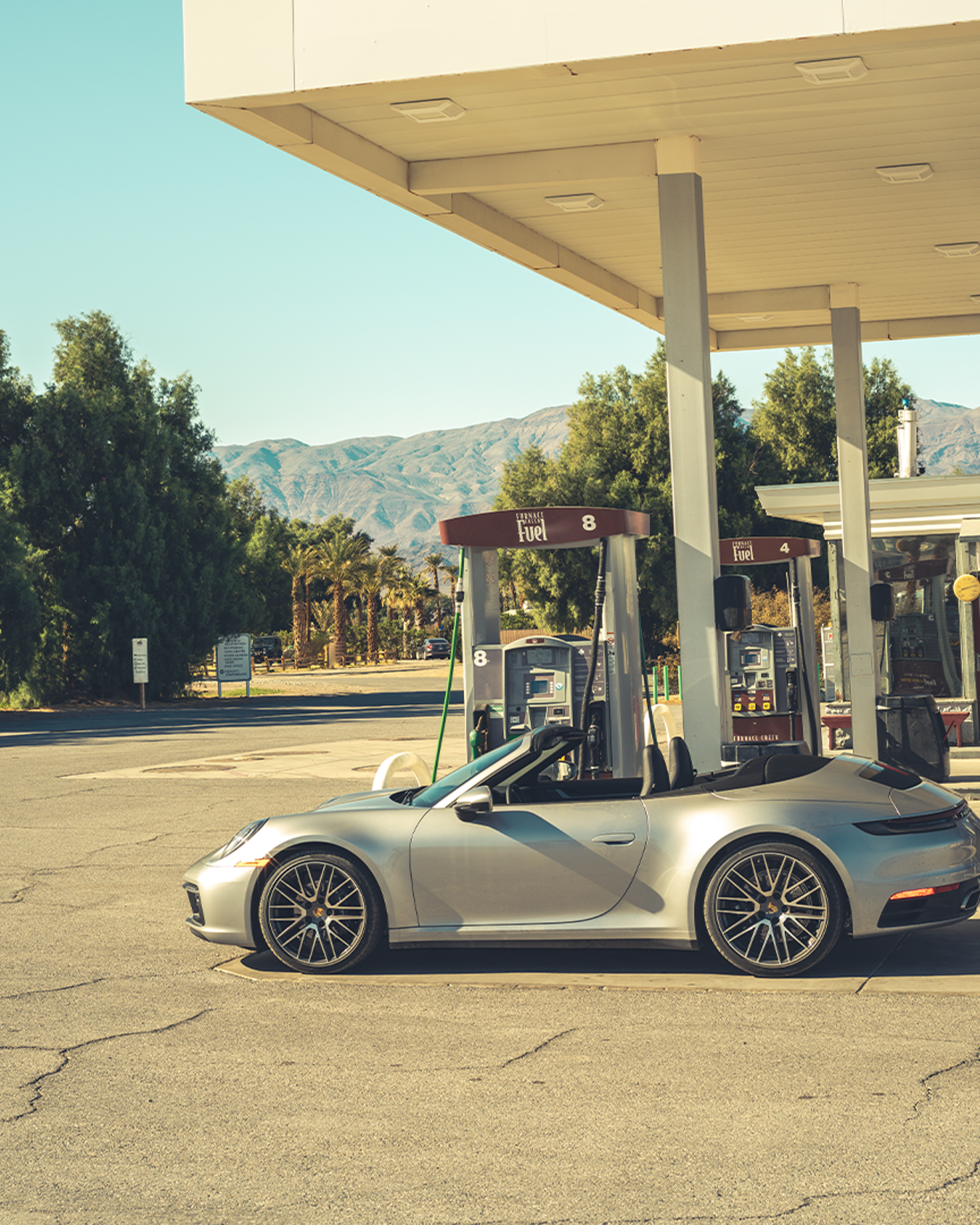 Shows Picture of 911_dessert_gas_station.png