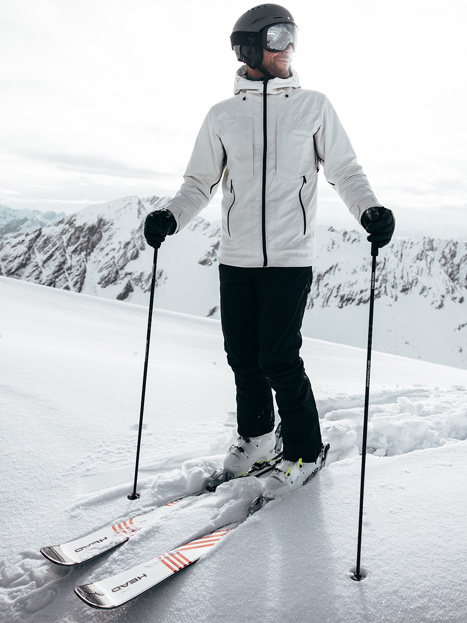 Shows Picture of Axel_Lund_Ski_Head_Kollektion_front.jpg