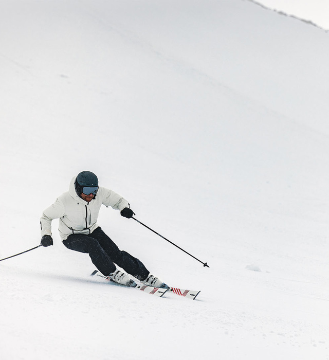 Shows Picture of Head-Porsche-Ski-Ausruestung-Winter-Kollektionjpg (6).jpg