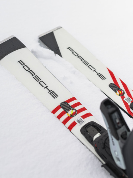 Shows Picture of Ski-Collection-Porsche-Head_0000_Action_WS2223_Porsche (9).jpg