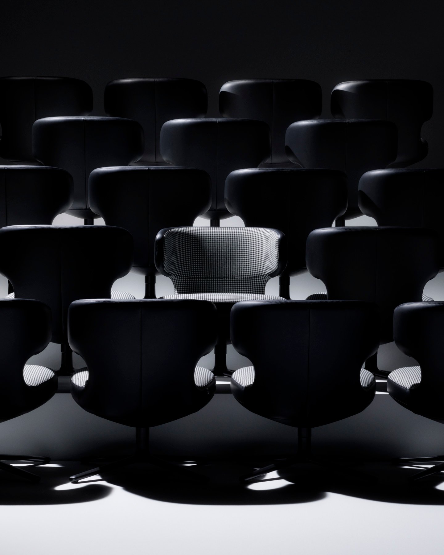 Shows Picture of 23-11_JL_PORSCHE_VITRA_02_0543_RGB.jpg