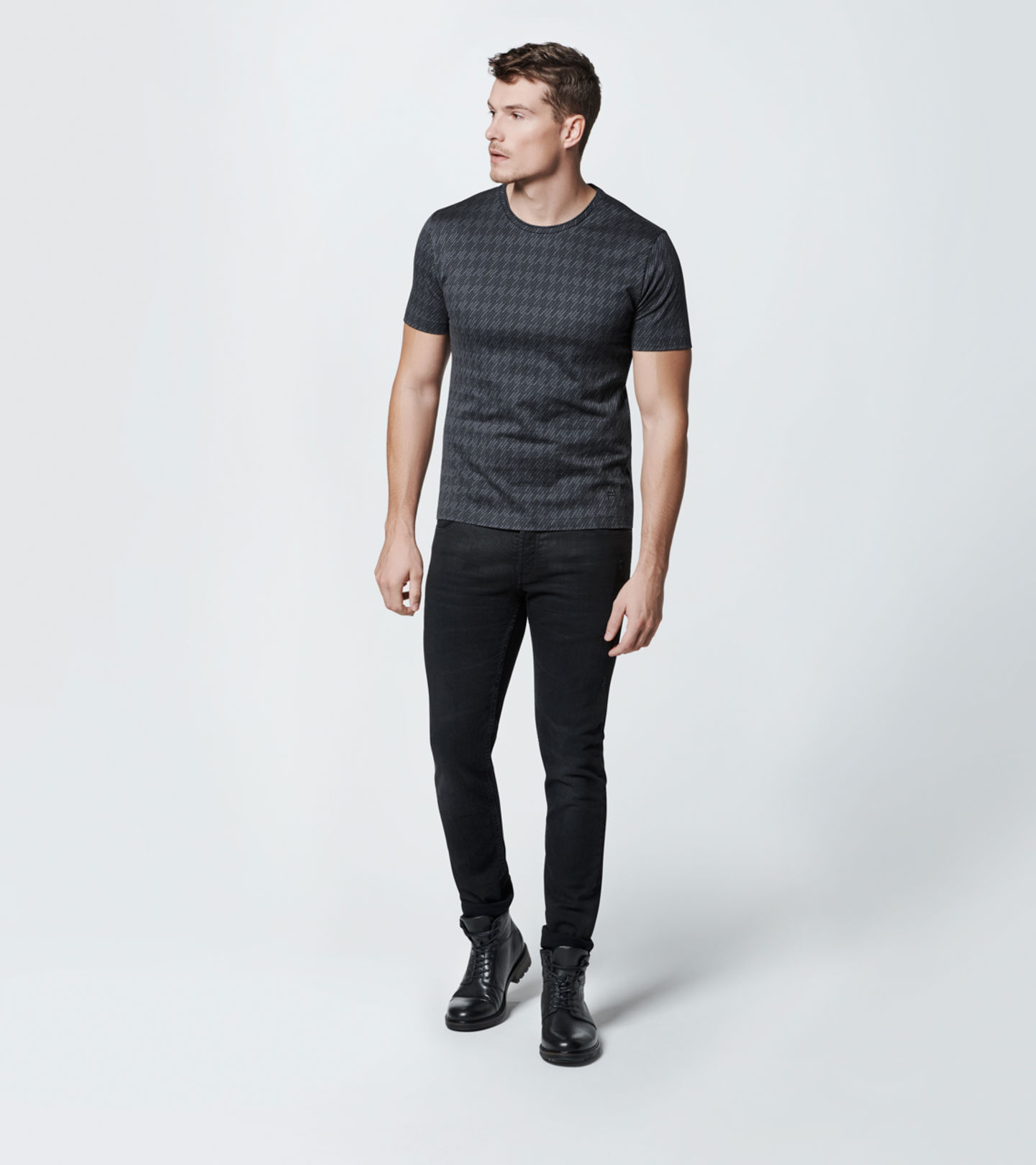 Front Wide view of product with ean 4046901136949