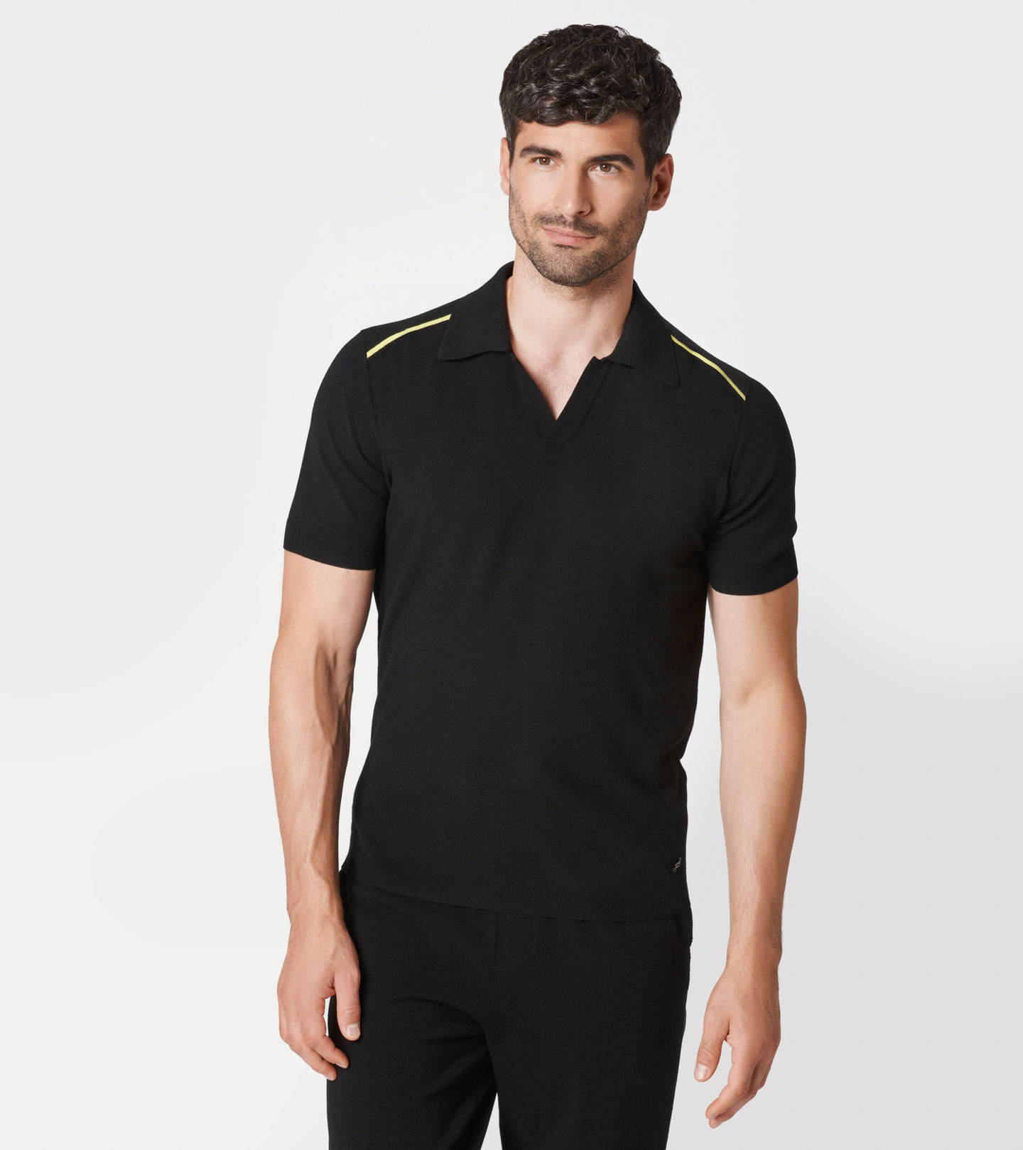 Front Near view of product with ean 4056487001869