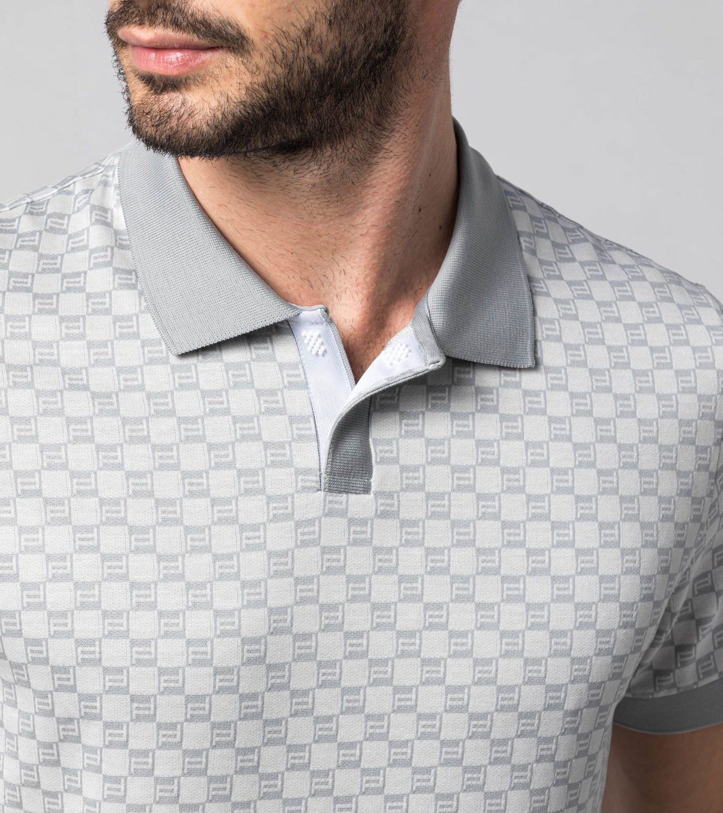 Front Near view of product with ean 4056487022680