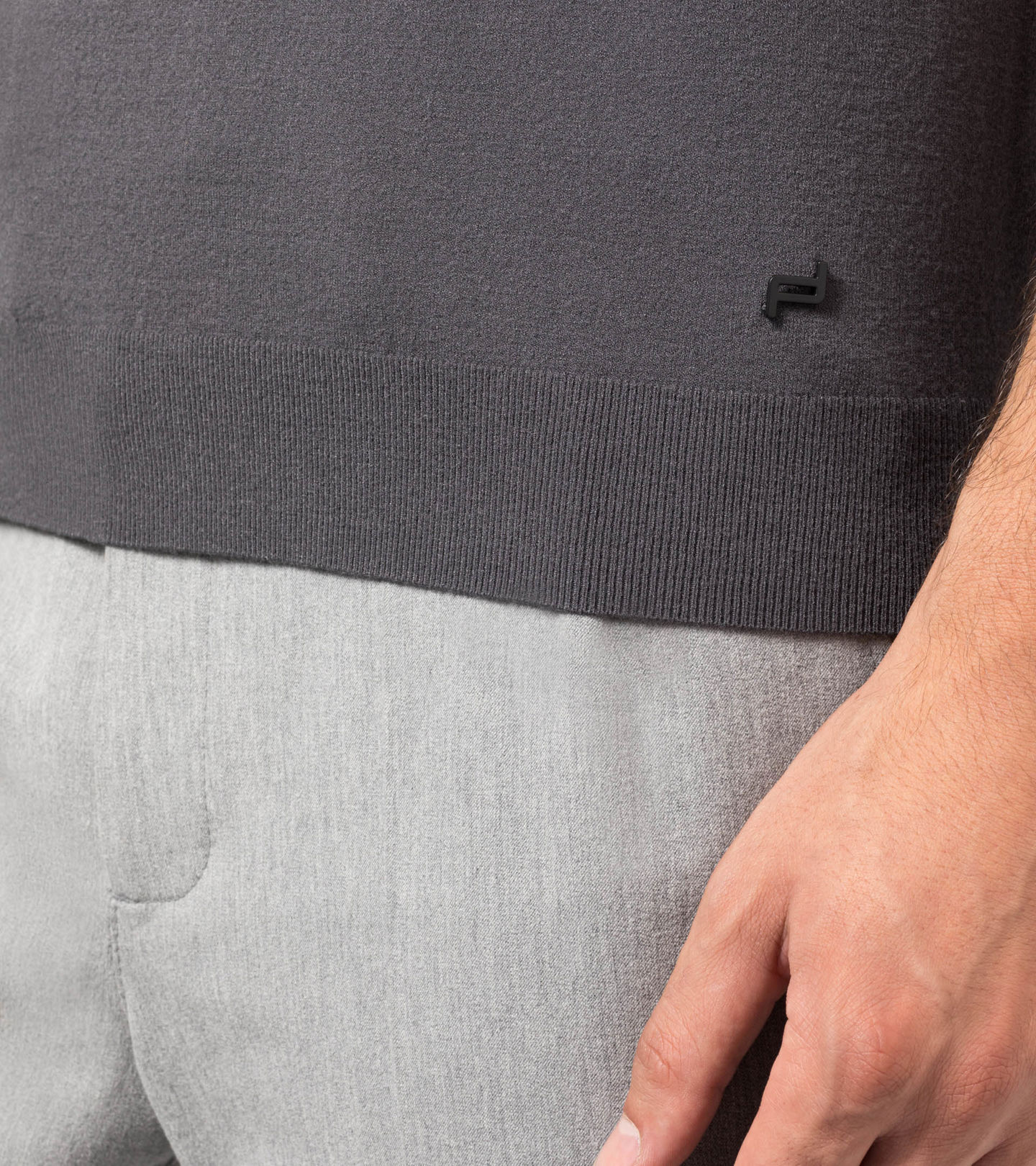 Front Near view of product with ean 4056487023601