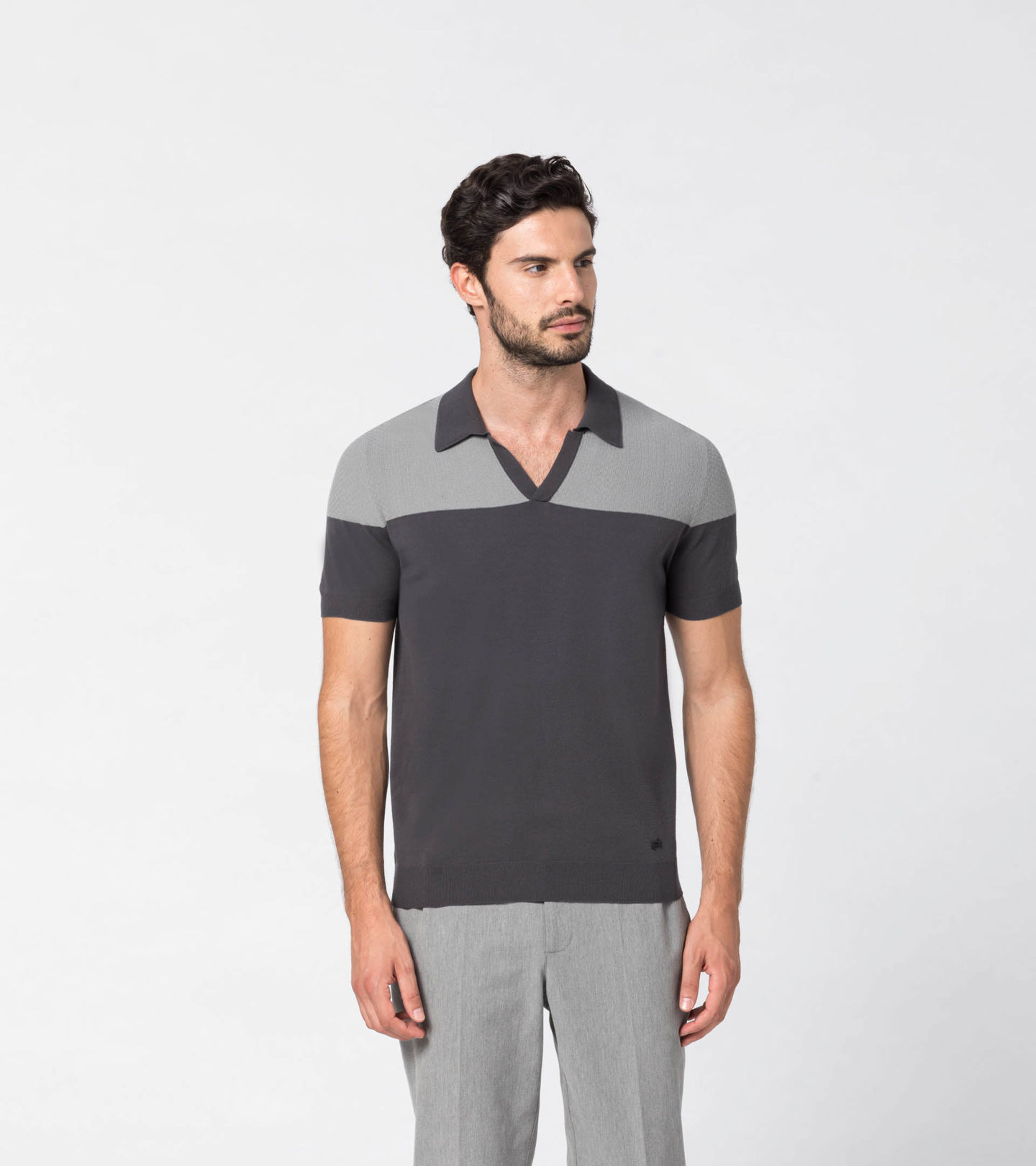 Side Near Middle view of product with ean 4056487023601
