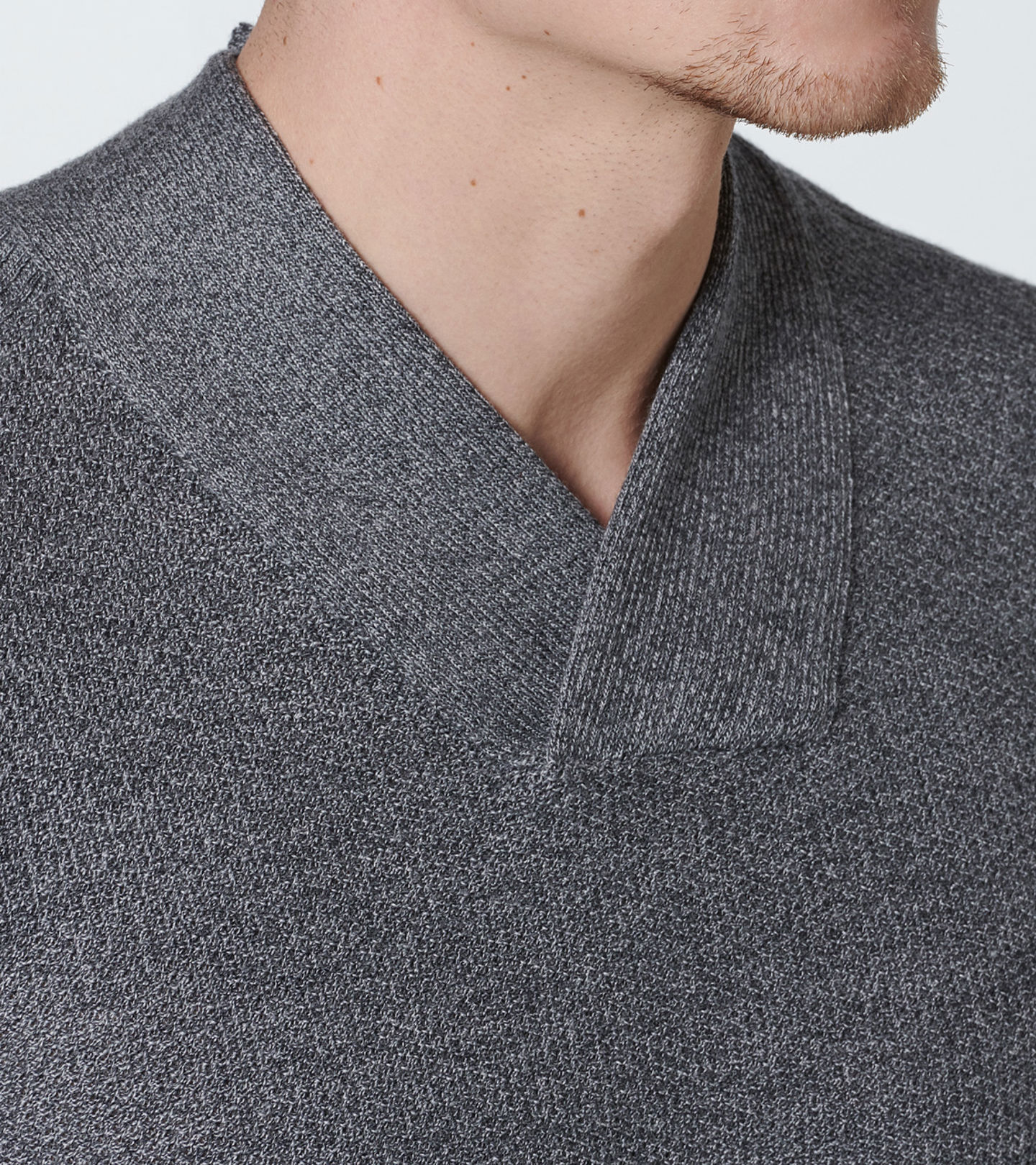 Front Near view of product with ean 4046901155643