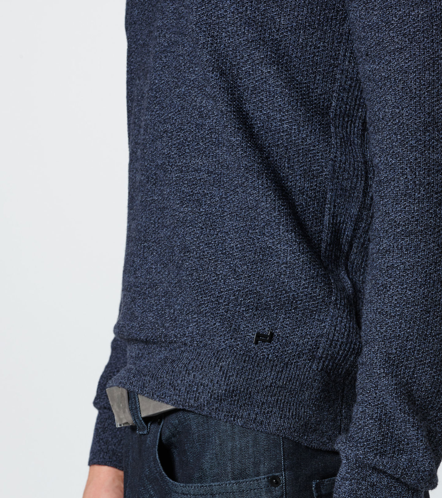 Side Near Middle view of product with ean 4046901297633