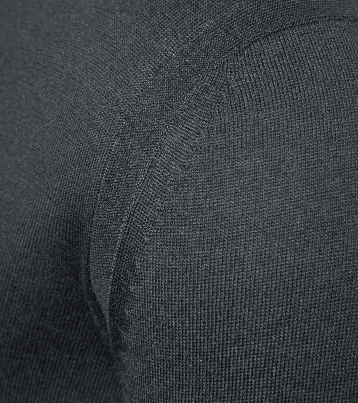 Side Near Middle view of product with ean 4046901915216
