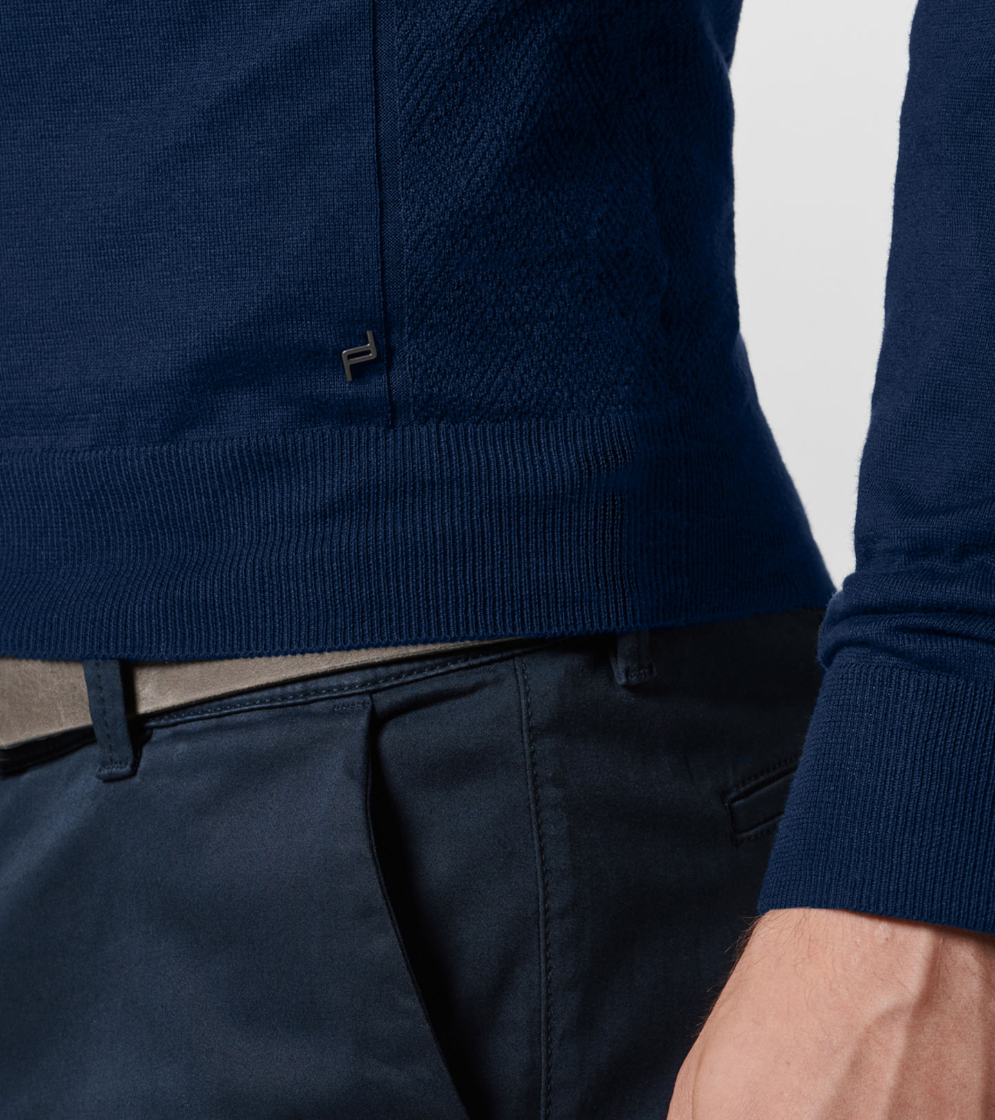 Side Near Middle view of product with ean 4046901927547