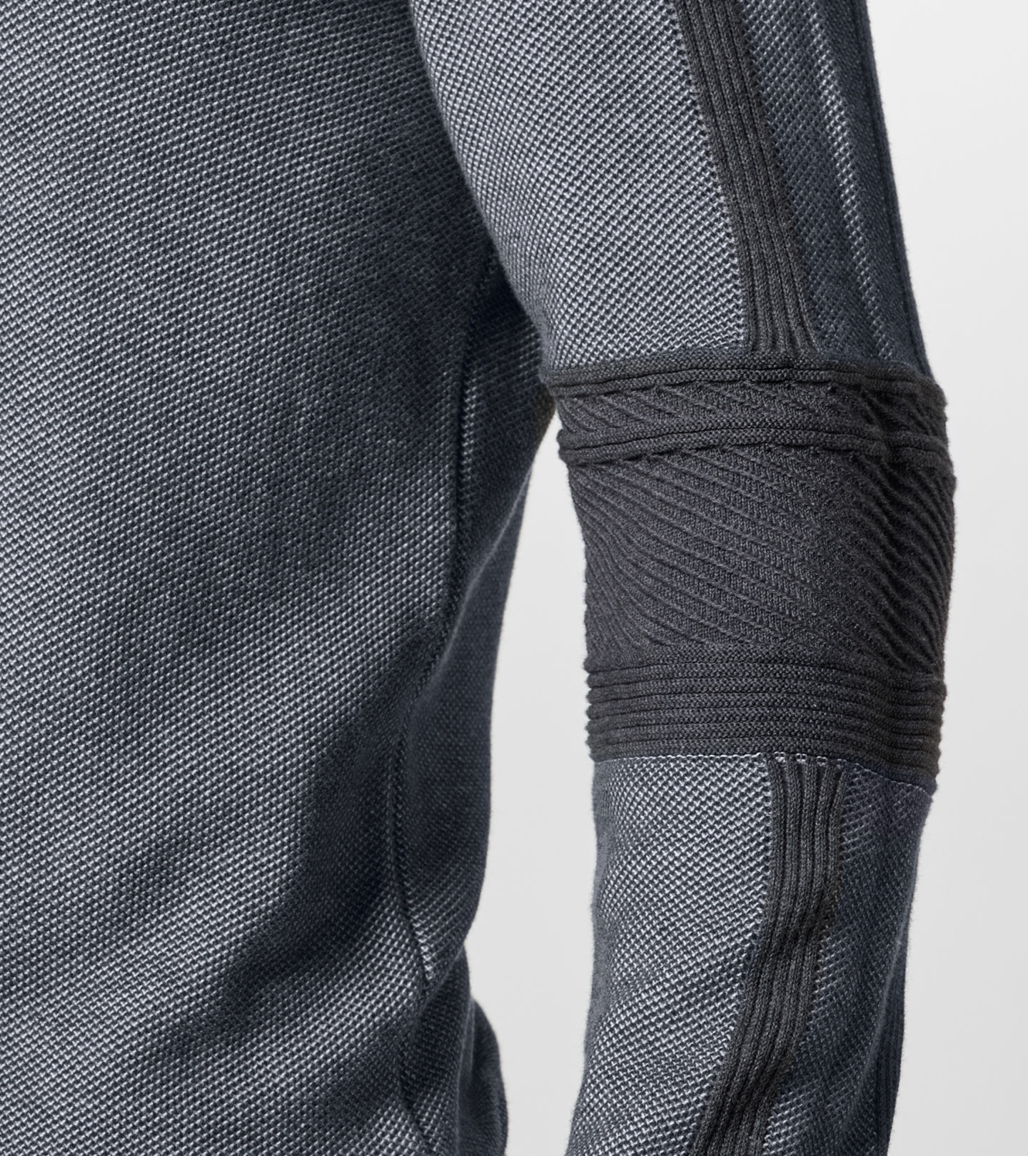 Side Near Middle view of product with ean 4046901927592