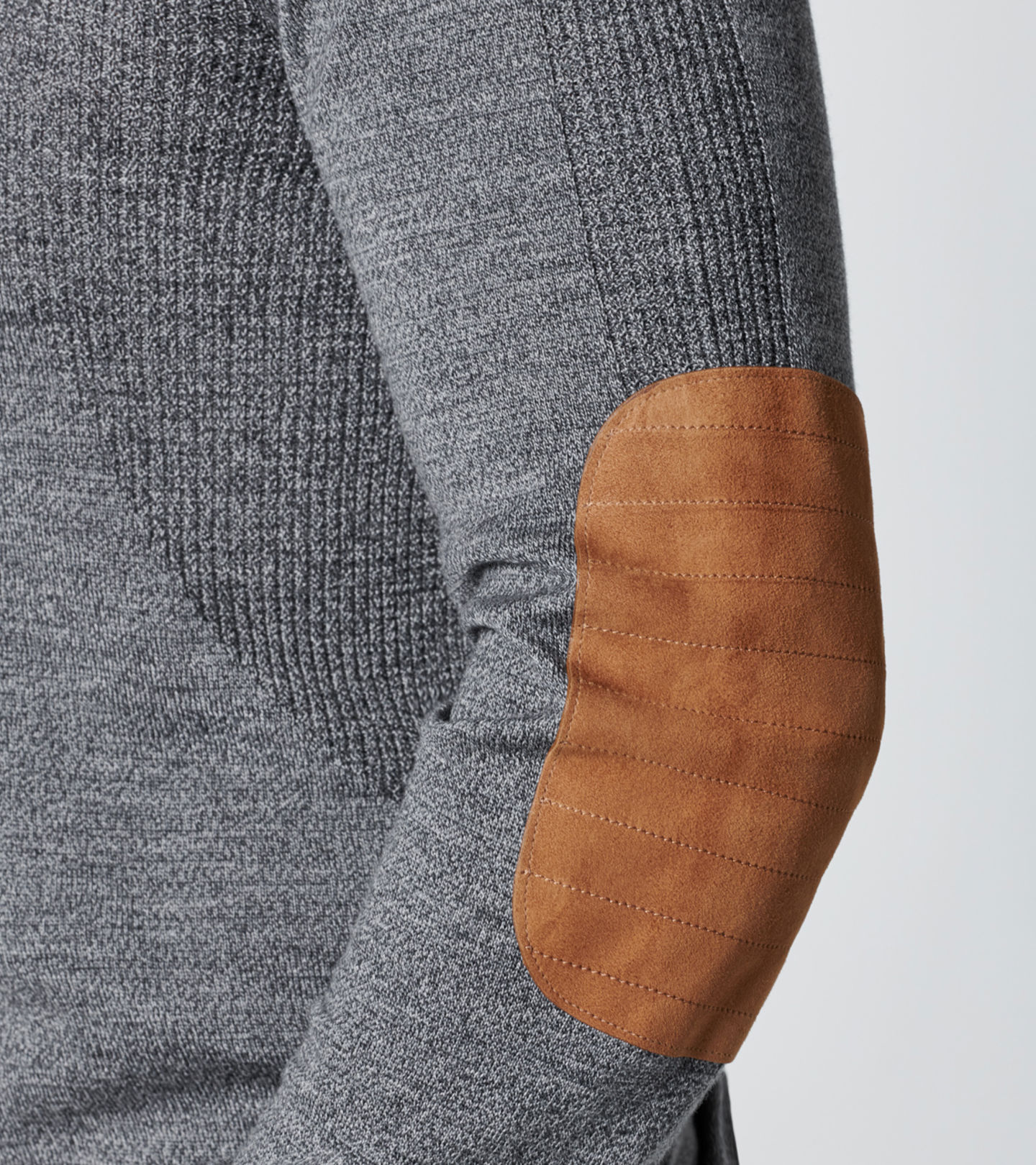 Front Near view of product with ean 4046901133030