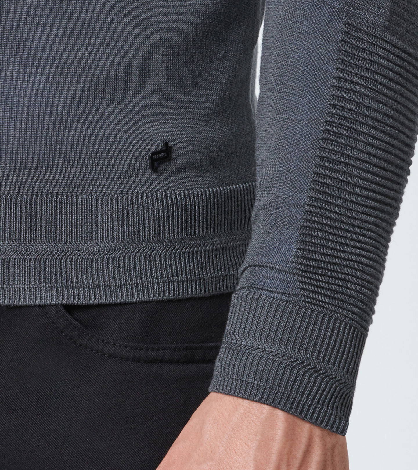 Side Near Middle view of product with ean 4046901181048
