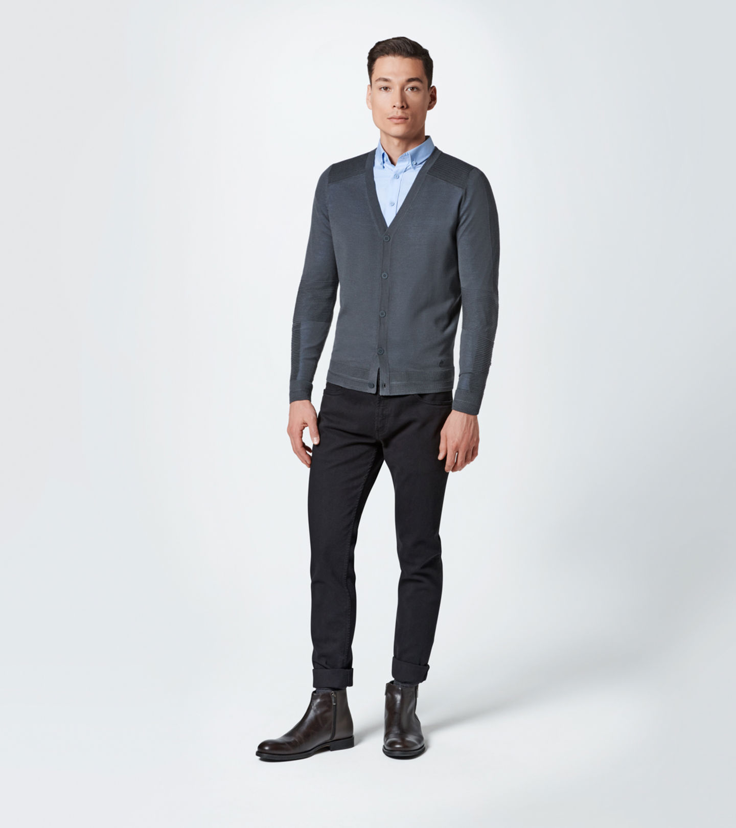 Front Wide view of product with ean 4046901181048