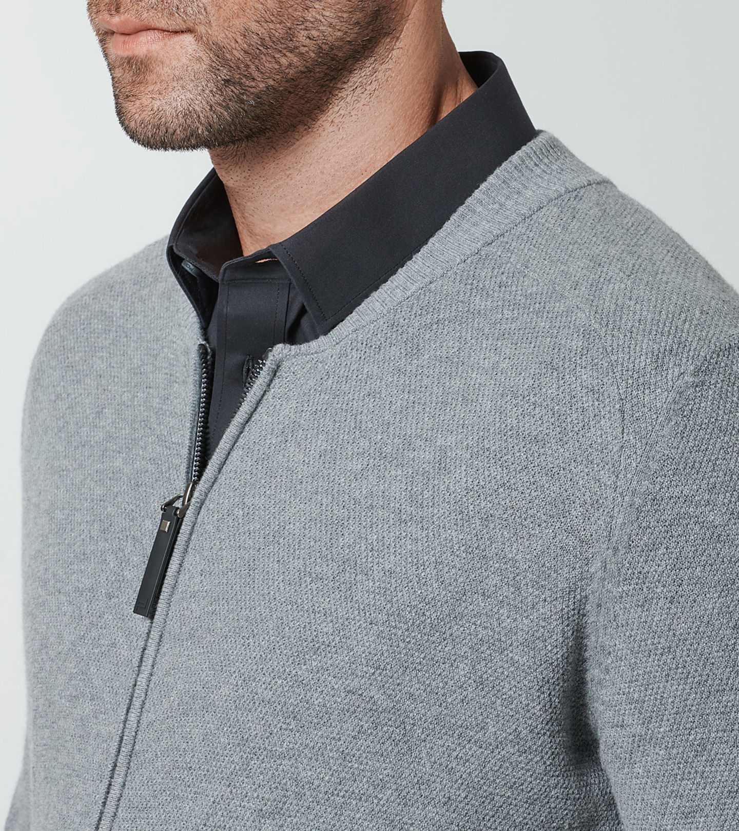 Front Near view of product with ean 4046901913229
