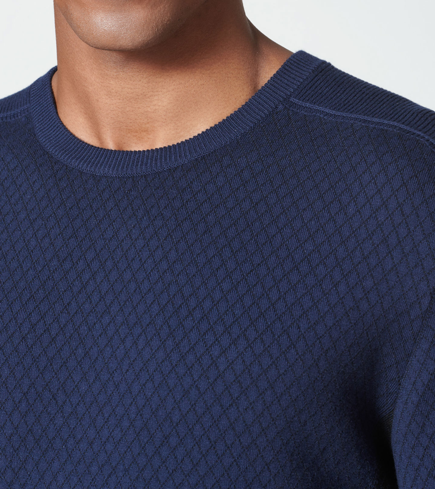 Front Near view of product with ean 4046901694623
