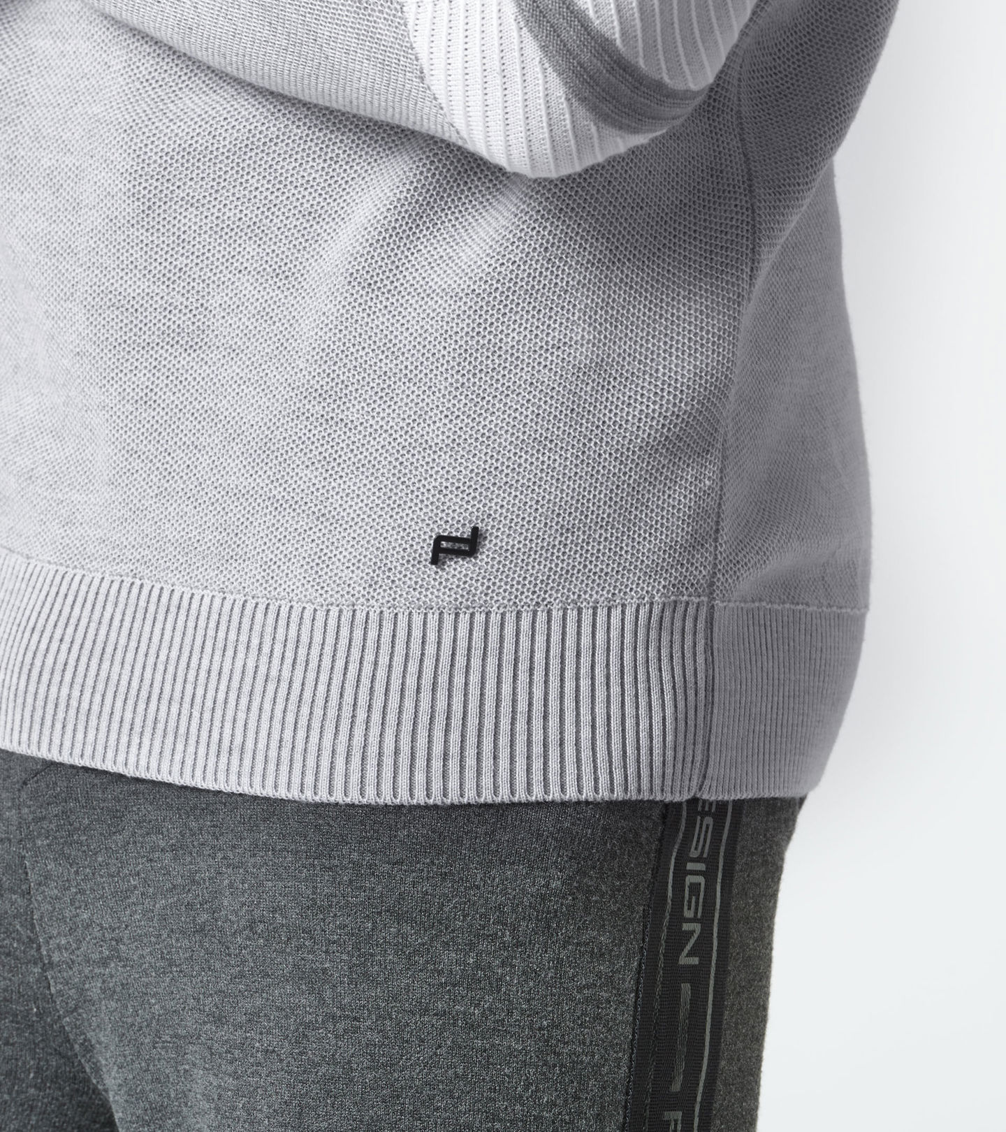 Side Near Middle view of product with ean 4046901591939
