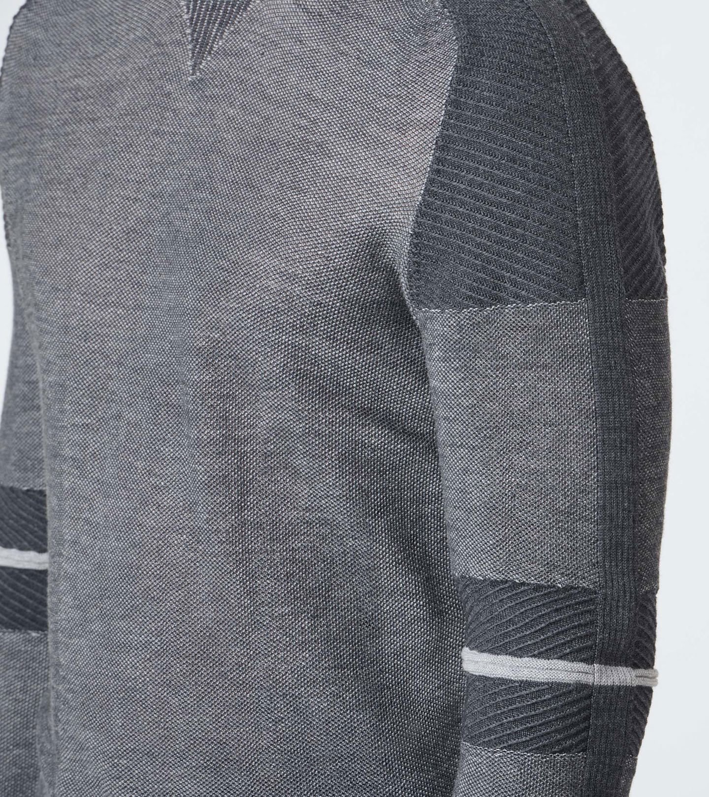 Front Near view of product with ean 4046901592301