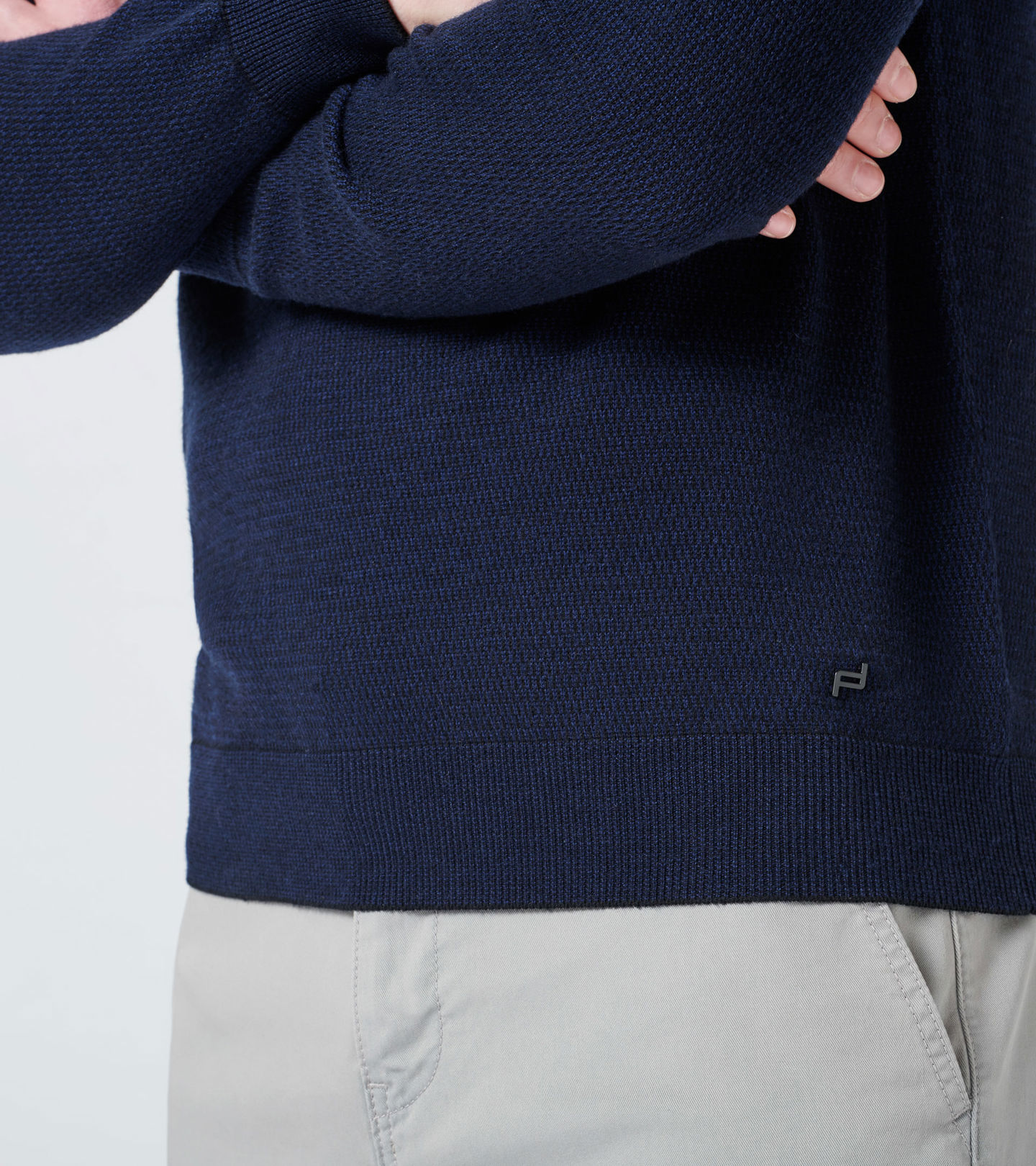 Side Near Middle view of product with ean 4046901679163