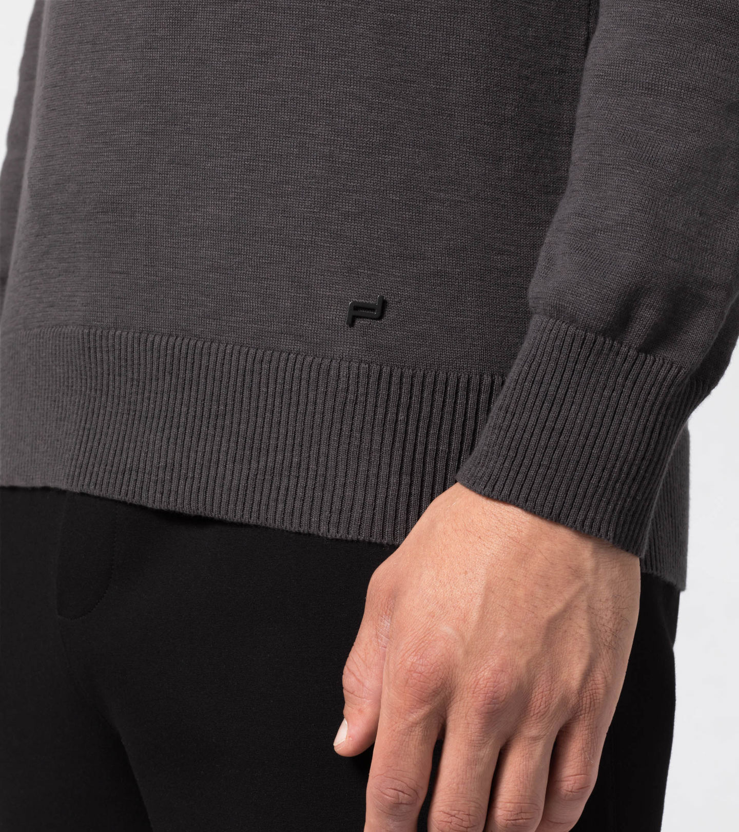 Side Near Middle view of product with ean 4056487023502