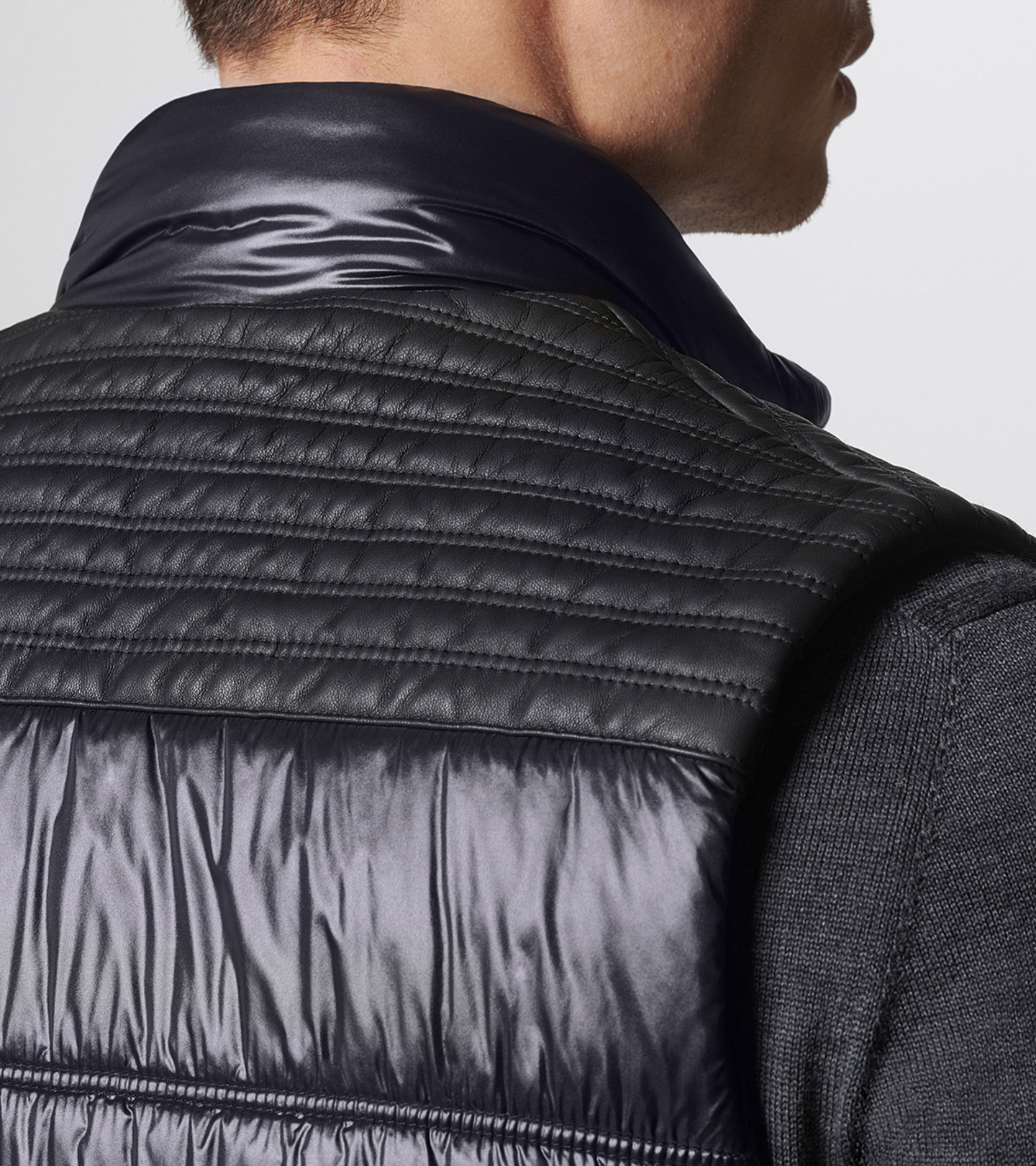 Side Near Middle view of product with ean 4046901690939