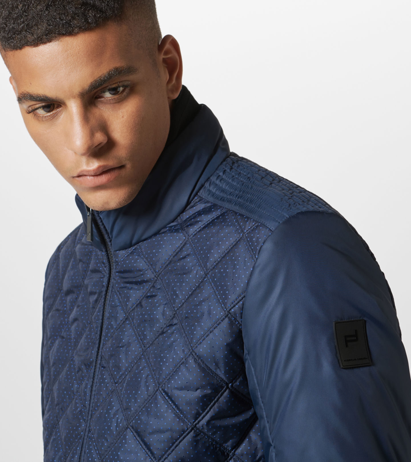 Front Near view of product with ean 4046901896102