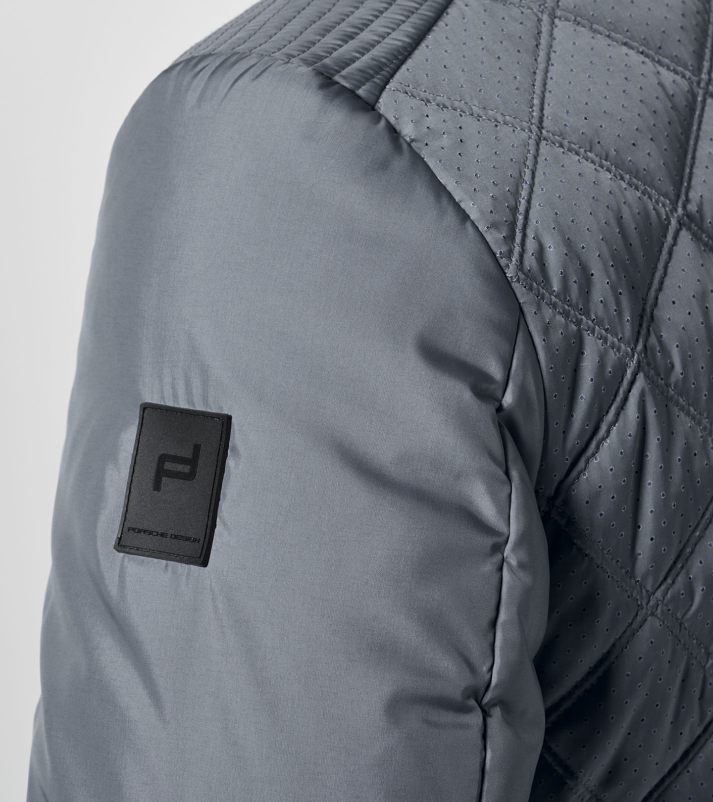 Side Near Middle view of product with ean 4046901899462