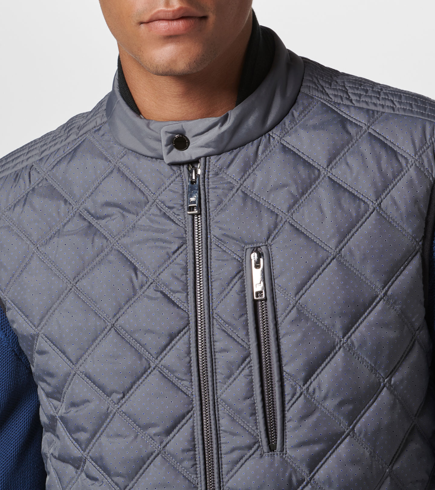 Front Near view of product with ean 4046901928582