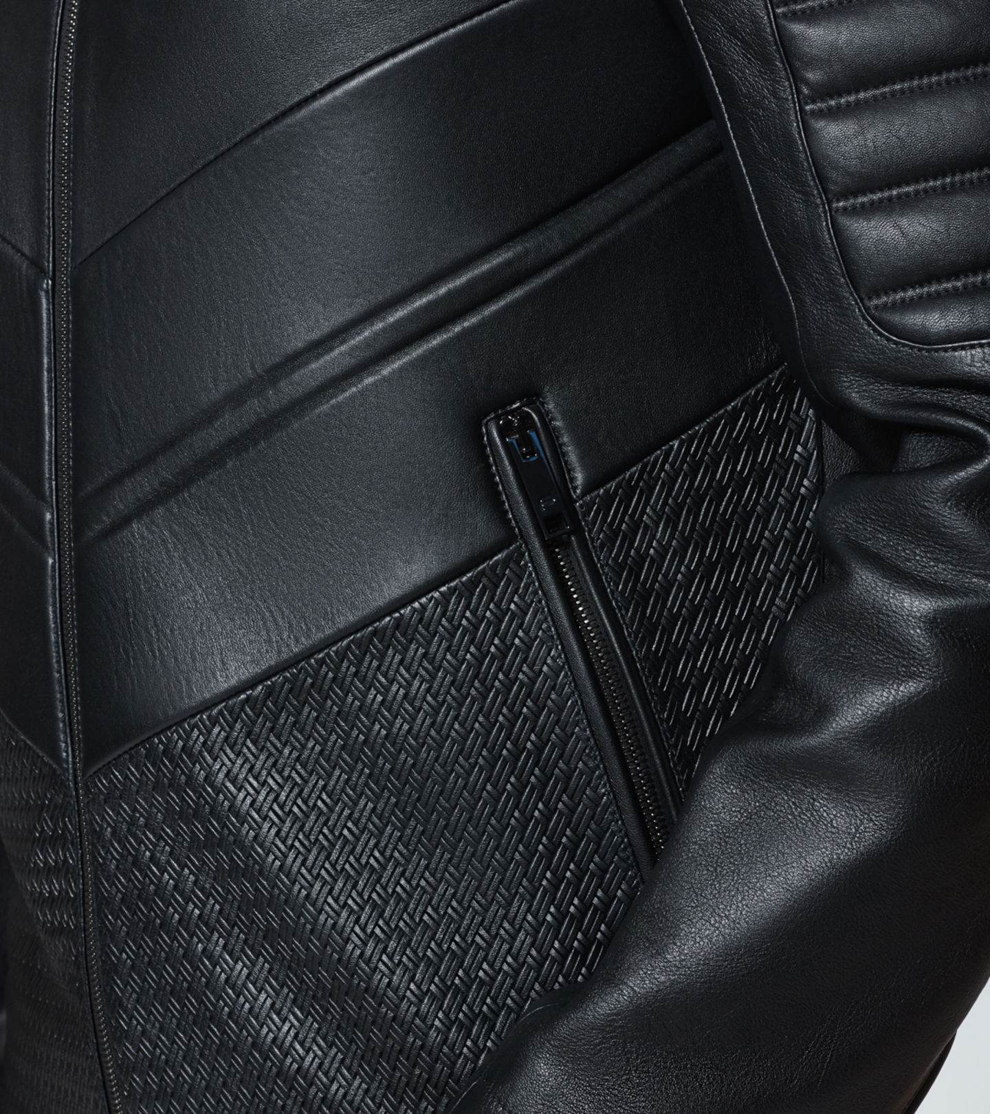 Side Near Middle view of product with ean 4046901138226