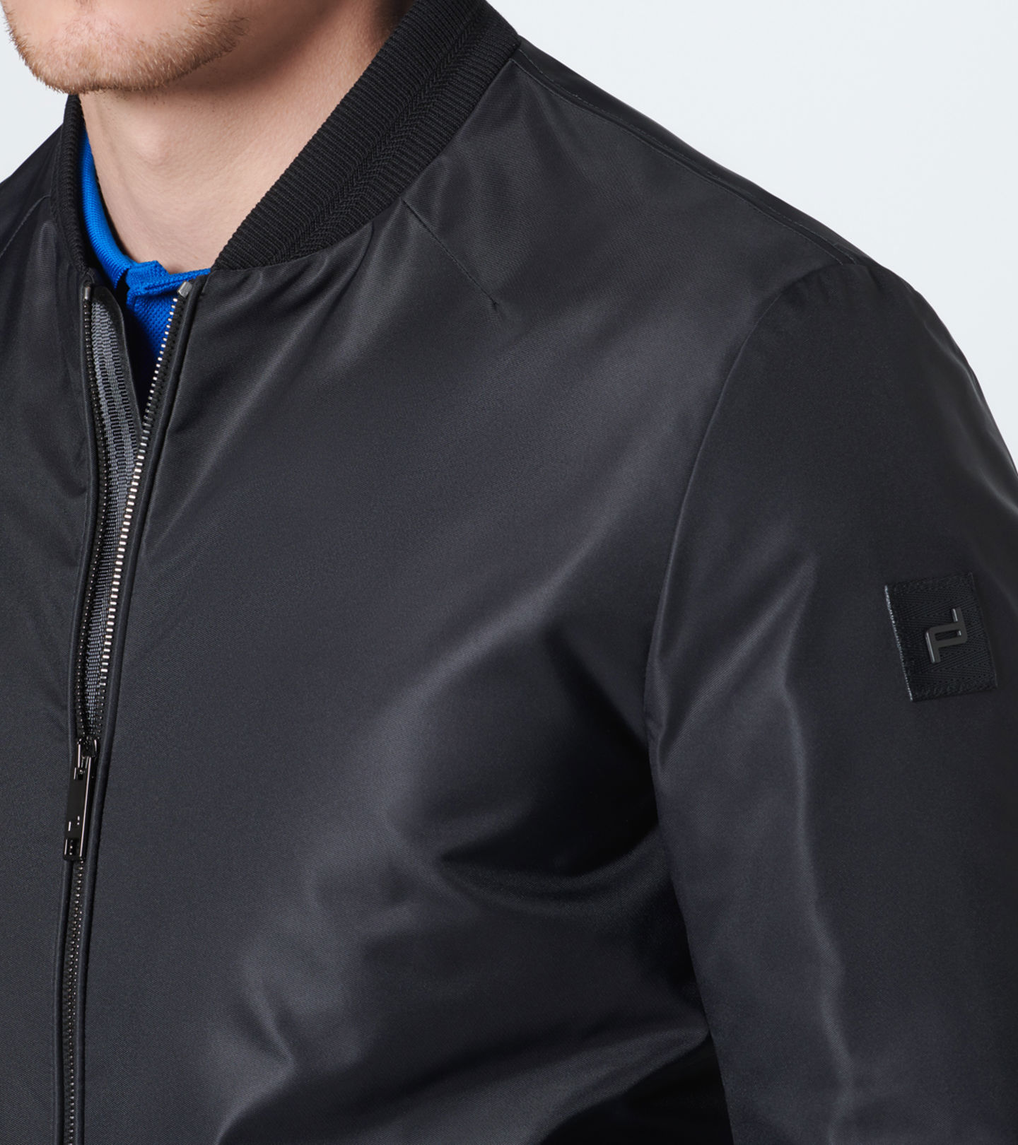 Front Near view of product with ean 4046901140090