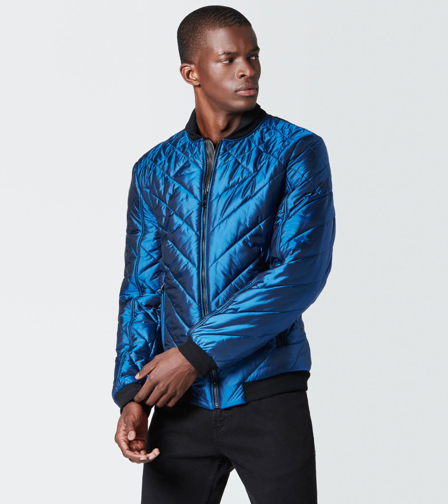Front Near view of product with ean 4046901140809