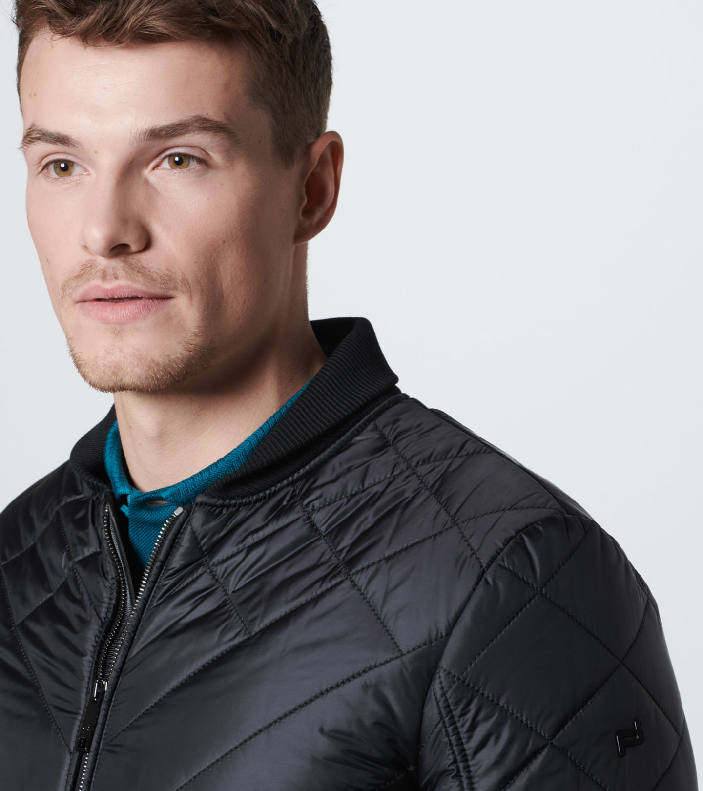 Front Near view of product with ean 4046901140861