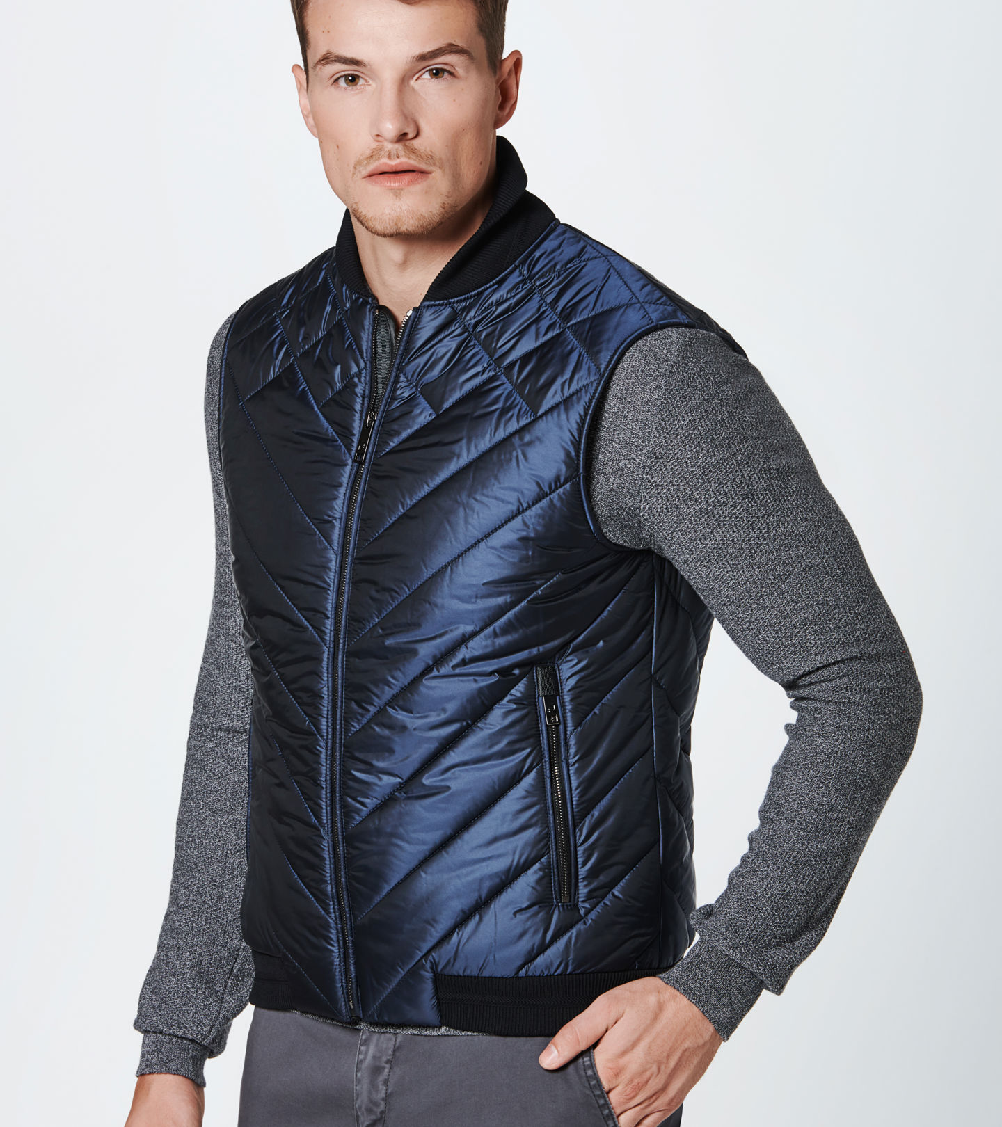 Front Near view of product with ean 4046901297831