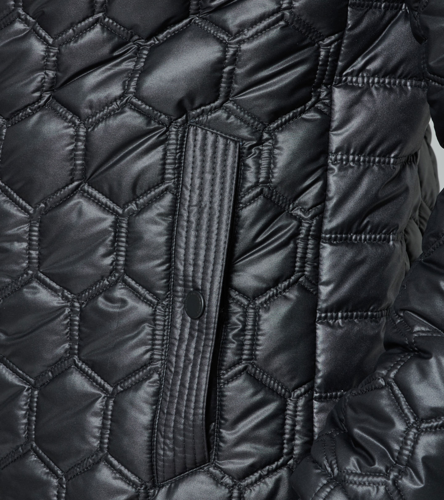Side Near Middle view of product with ean 4046901679446