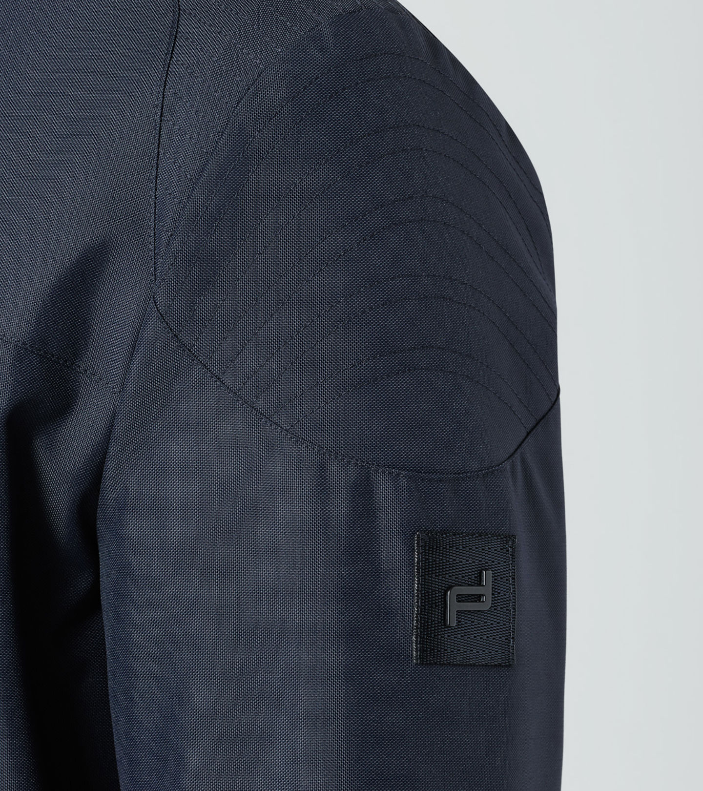 Side Near Middle view of product with ean 4046901679569