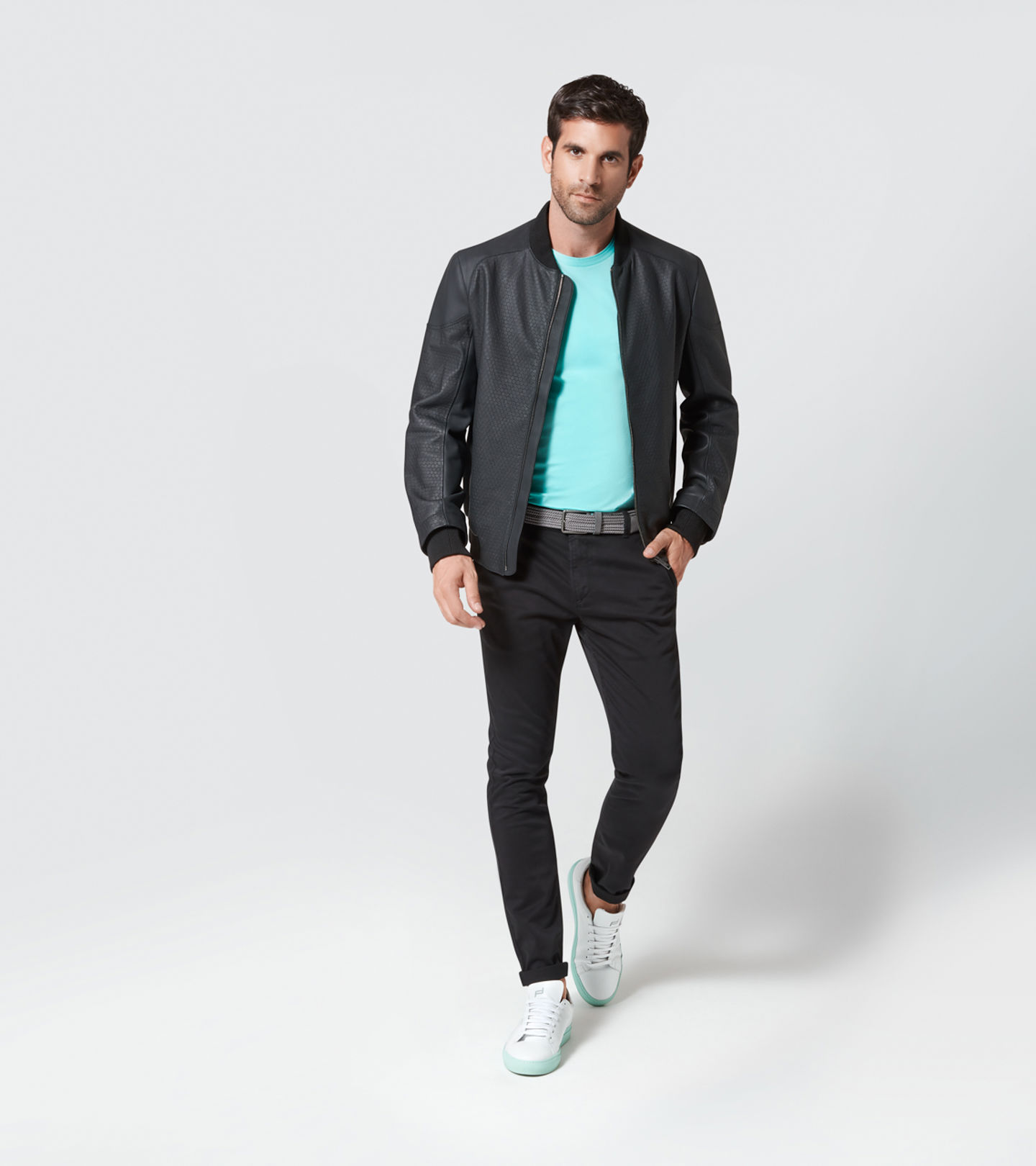 Side Near Middle view of product with ean 4046901680015