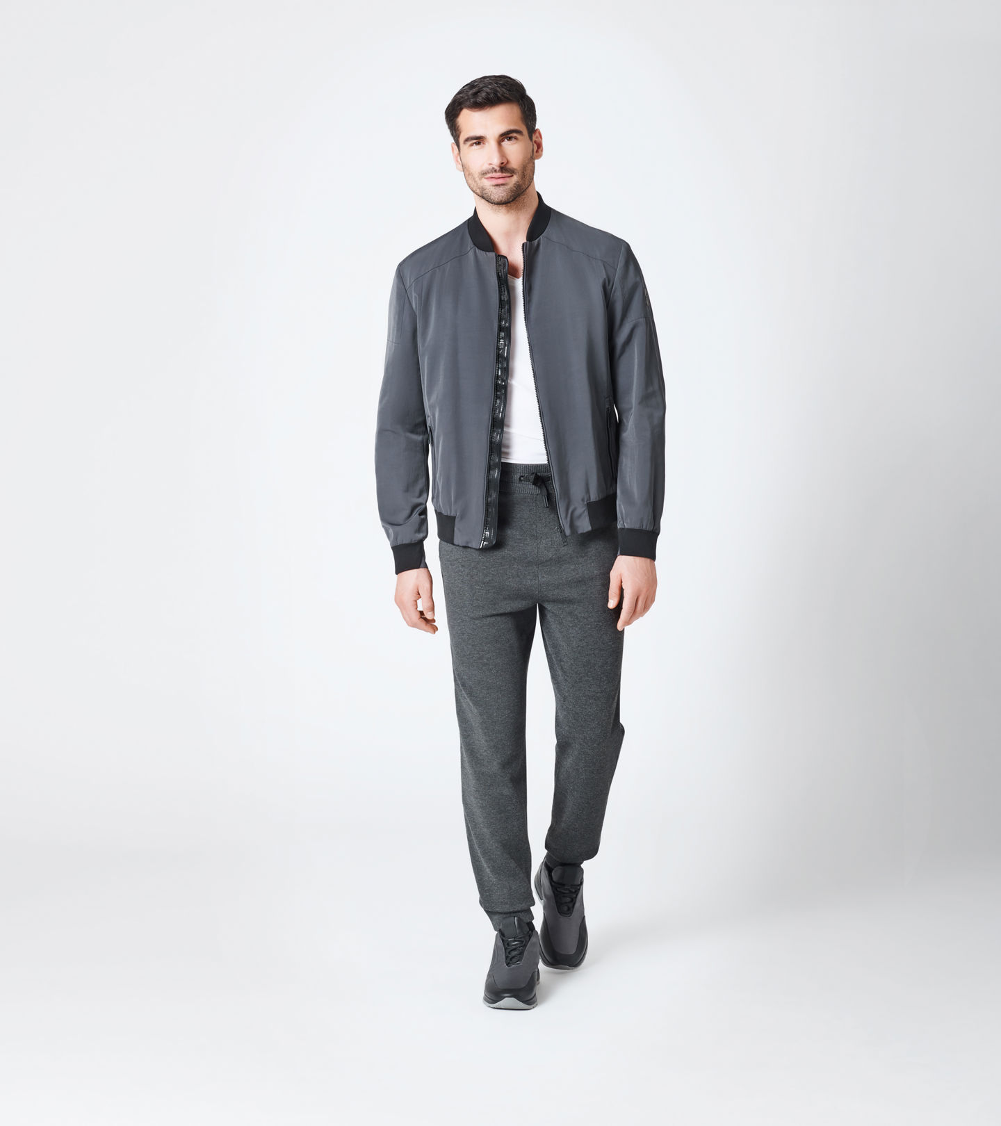 Side Near Middle view of product with ean 4046901545208