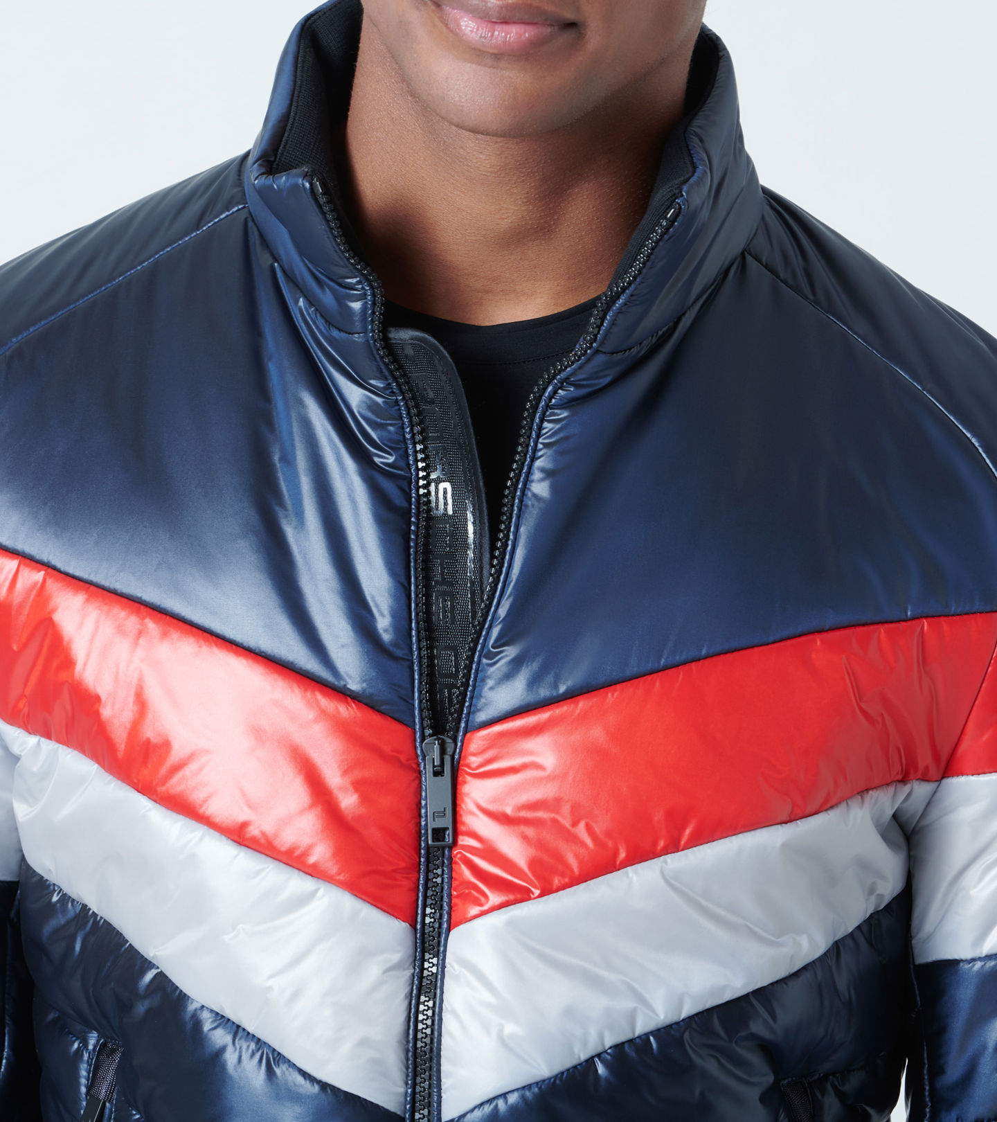 Side Near Middle view of product with ean 4046901569297