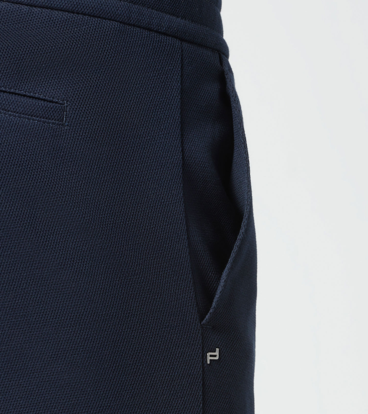 Front Near view of product with ean 4046901680213