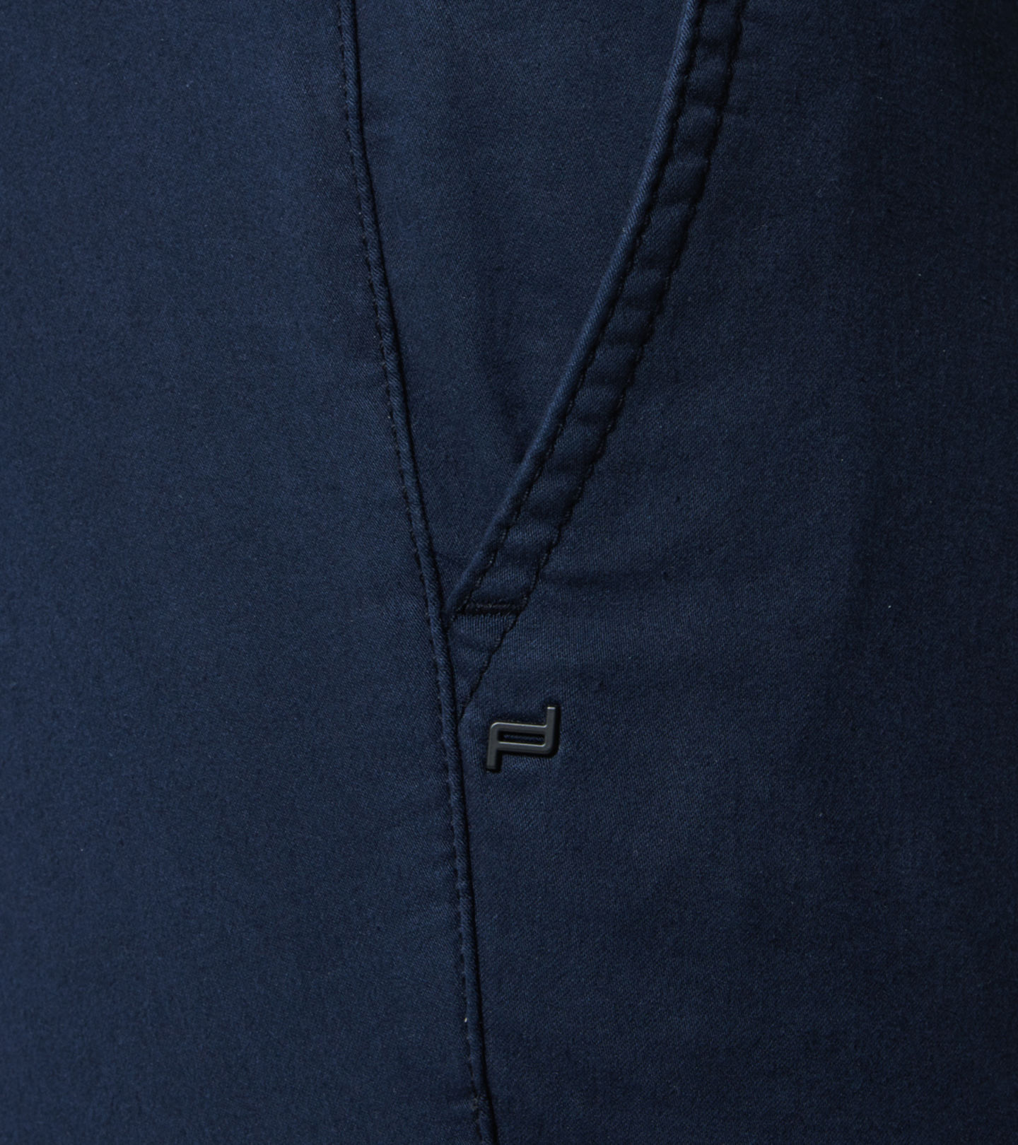 Front Near view of product with ean 4046901680558