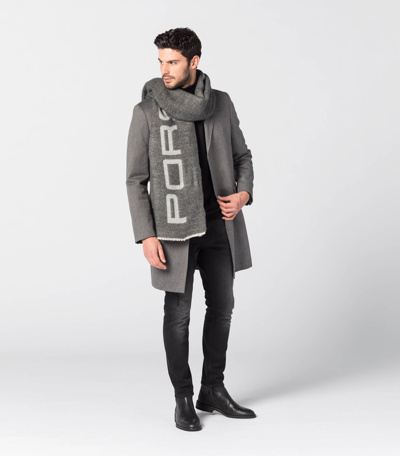 Front Near view of product with ean 4056487010908