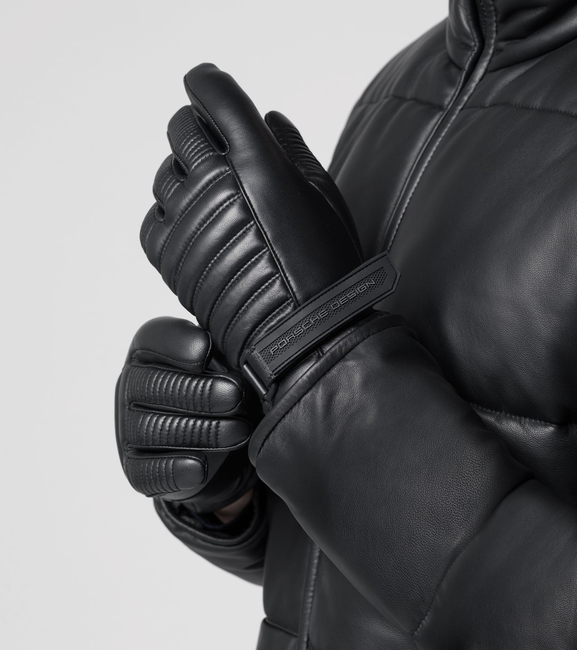 Leather gloves