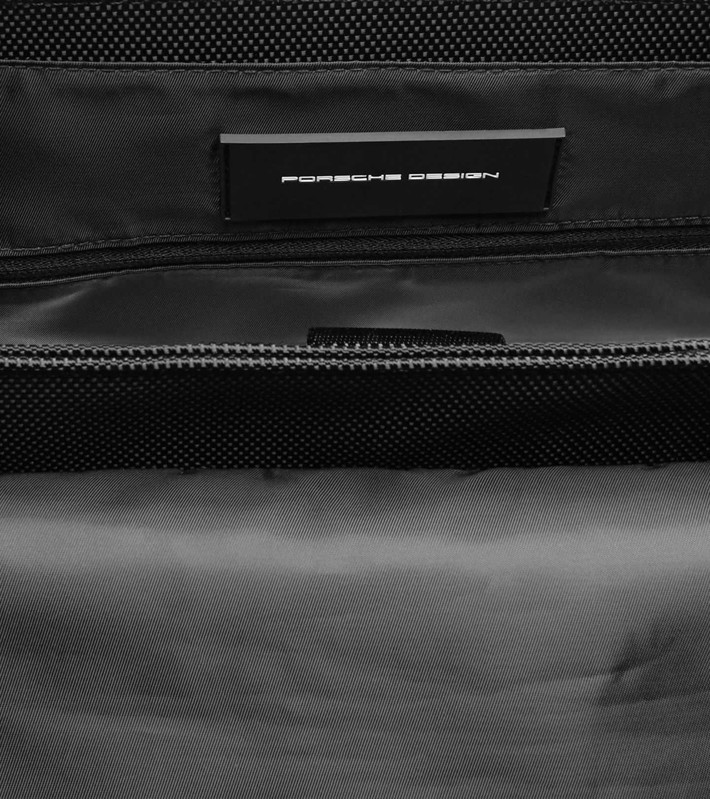 Front Wide view of product with ean 4046901677152