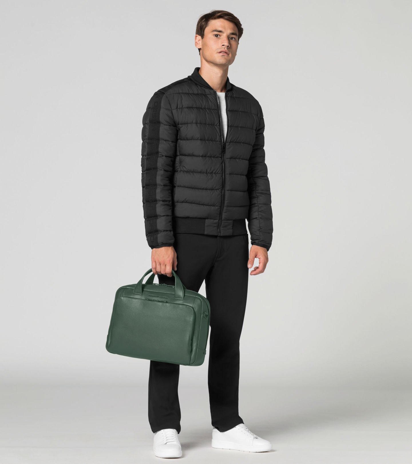 Front Full view of product with ean 4056487038704