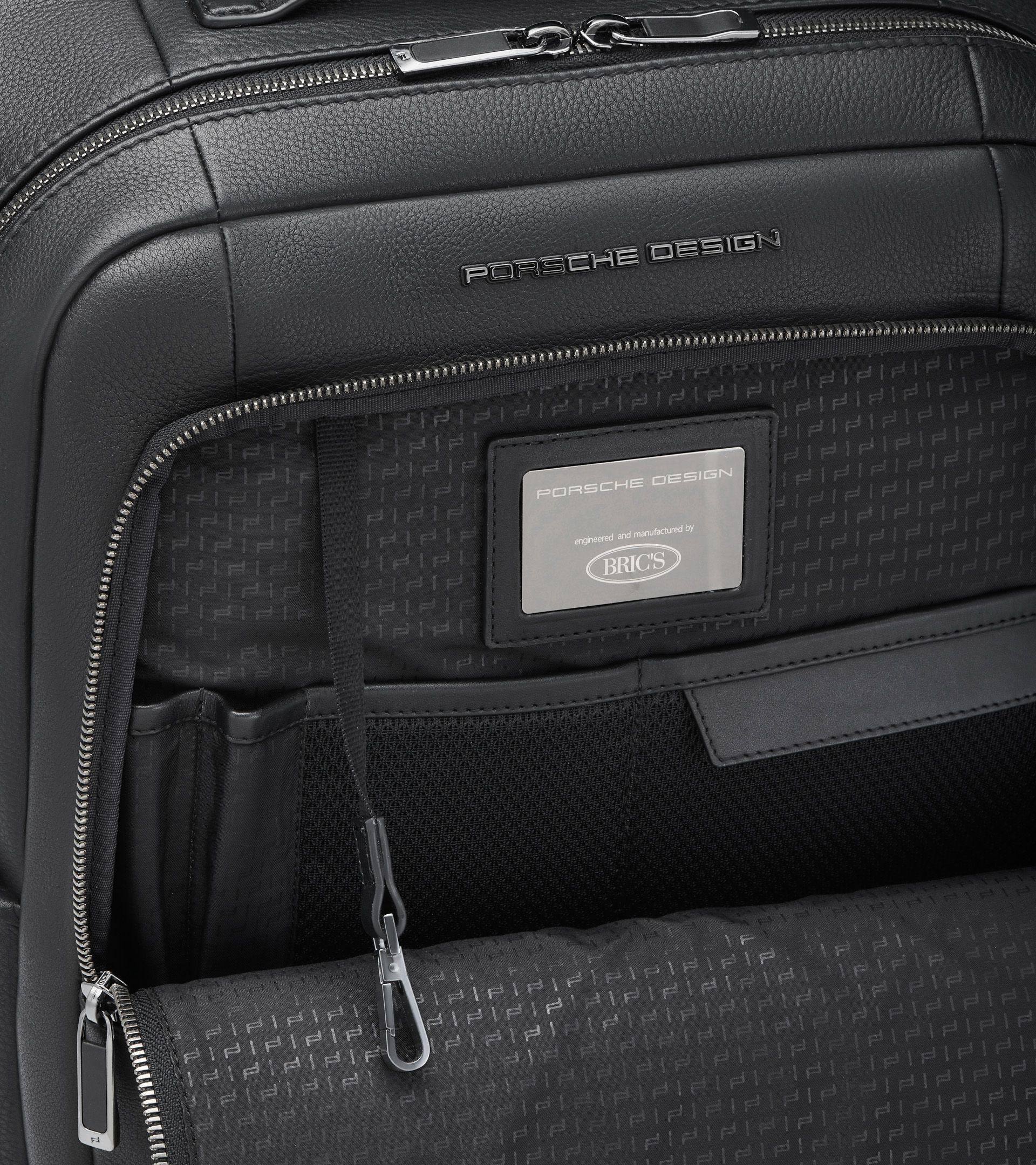 Porsche Design Lufthansa Edition Roadster Shoulder Bag, Leather, Black -  Worldshop